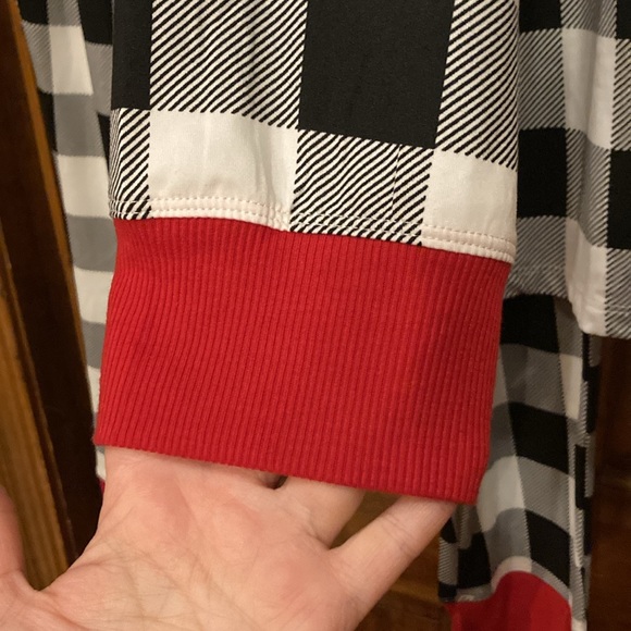 NWT 2X Black & White Plaid Pajamas with Red Trim - Picture 4 of 12